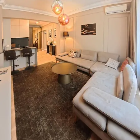 Amber Corner I Brand New Flat Location 公寓 索菲亞