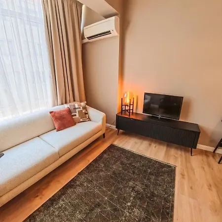 Amber Corner I Brand New Flat Location * 索菲亞