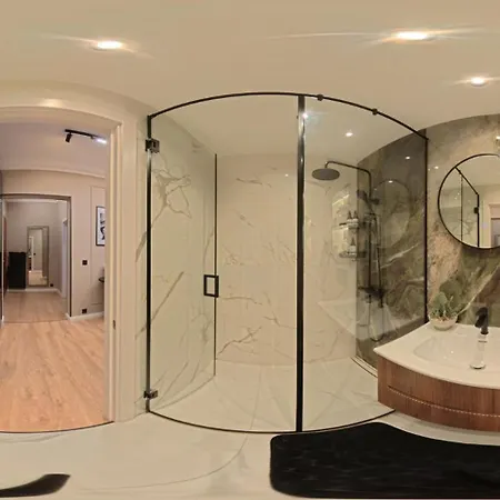 Amber Corner I Brand New Flat Location 公寓 *